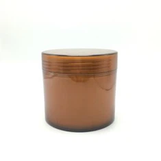 Amber plastový krémový džbán