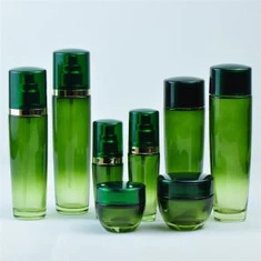 Gradient zelenú sklenenú fľašu