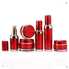 Fľaša z červeného zeleného akrylového mlieka